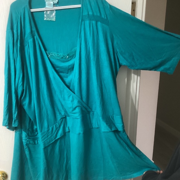 NWT Woman’s Plus Size 6x top - Picture 1 of 10